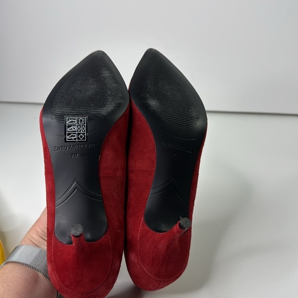 Enzo Angliolini Red Suede Kitten Heels - Picture 7 of 11